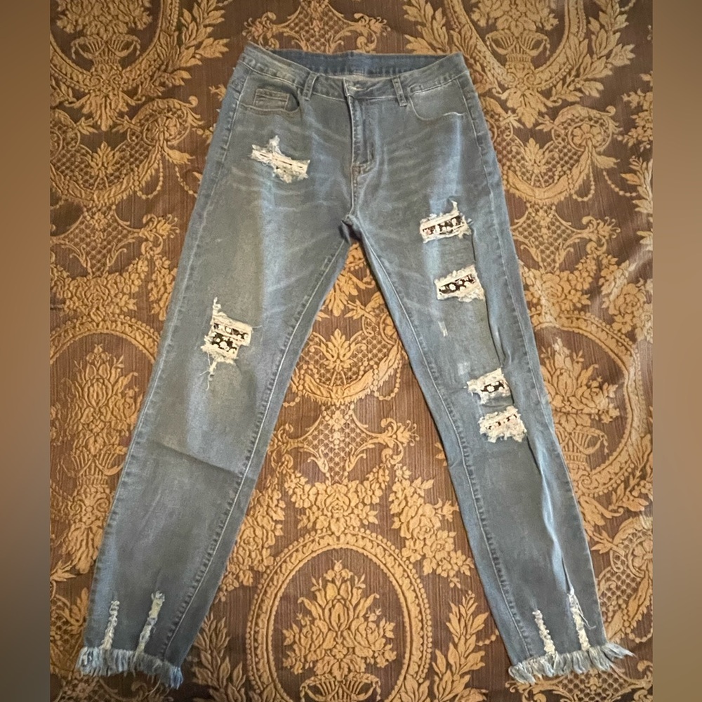Women’s SHEIN Skinny Jeans Size L Distressed Blue Jeans Great Condition!